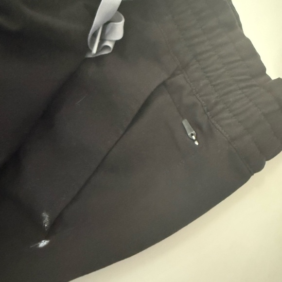 Figs Regina Black Jogger Scrub pants with Elastic Waist - Picture 5 of 6